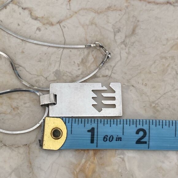 Gucci 925 Sterling Silver “Scorpio” Zodiac Pendant & Chain Unisex - Picture 15 of 16